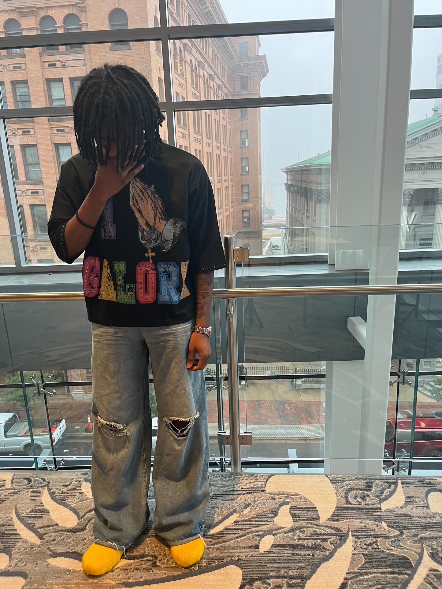 BLACK “I BLESS GALORE” BOXY CROPPED TEE