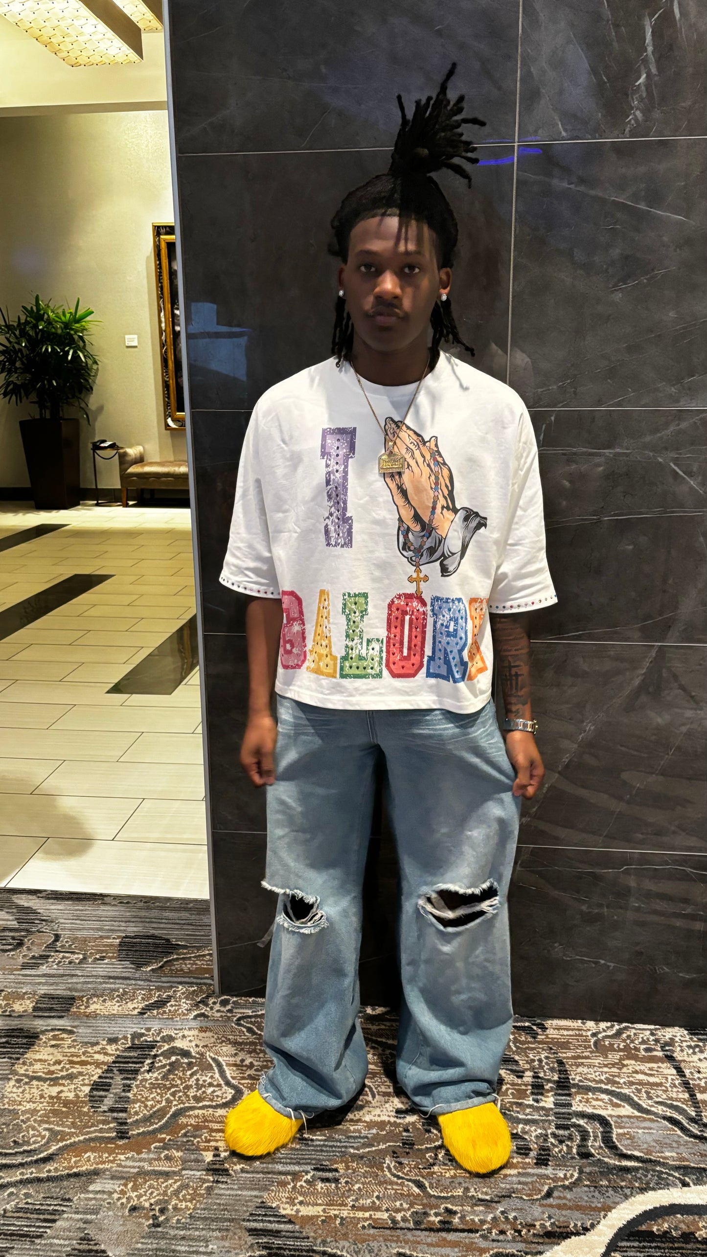 WHITE “I BLESS GALORE” BOXY CROPPED TEE