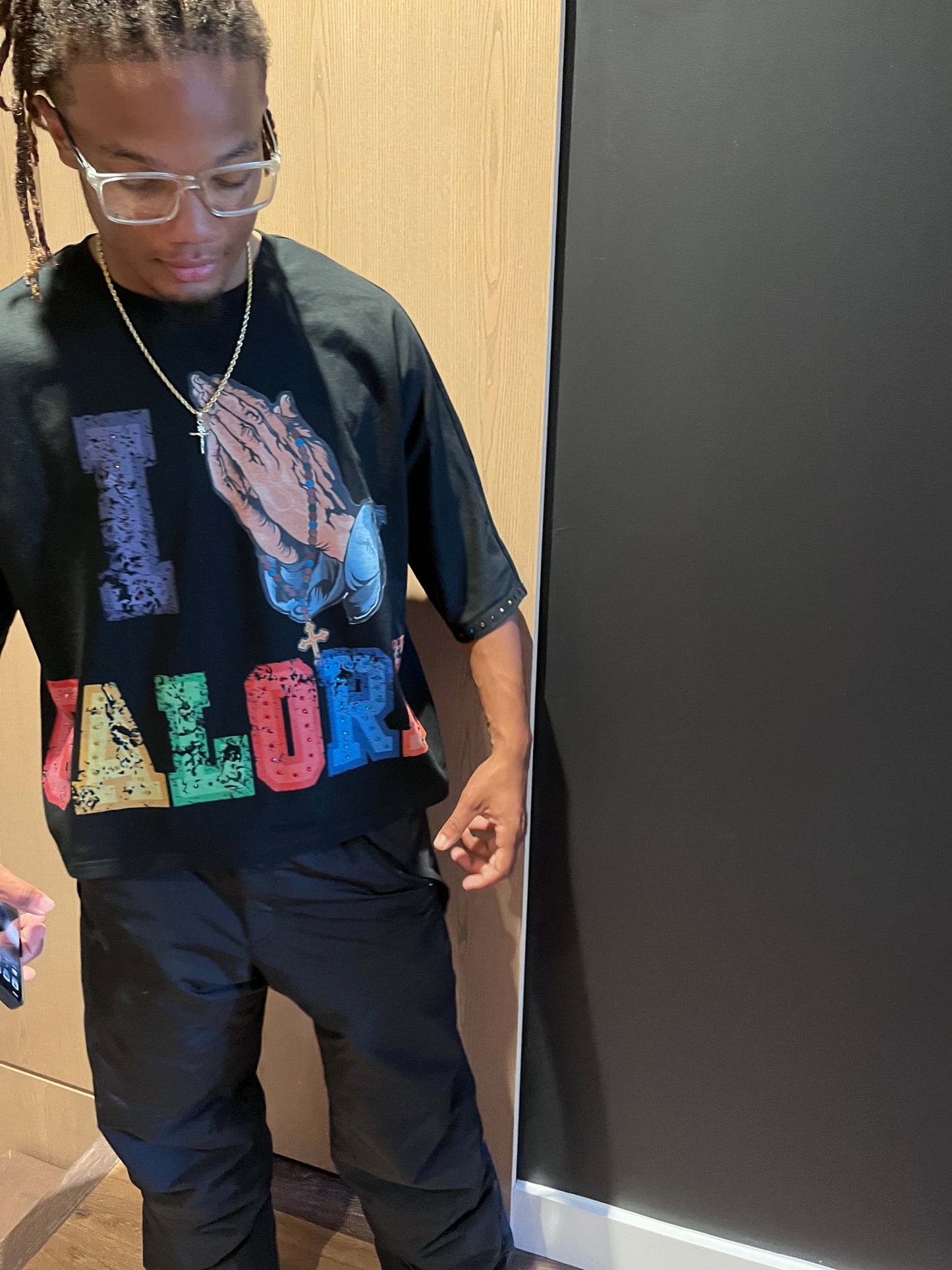 BLACK “I BLESS GALORE” BOXY CROPPED TEE